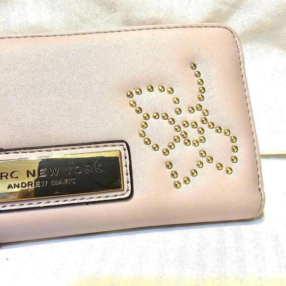 Marc New York Clutch bag Pink New with Tags - Picture 3 of 8